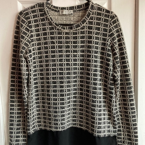 FEMME FATALE SOFT SWEATER - Picture 1 of 5